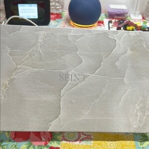 Seint Beauty Marble Display